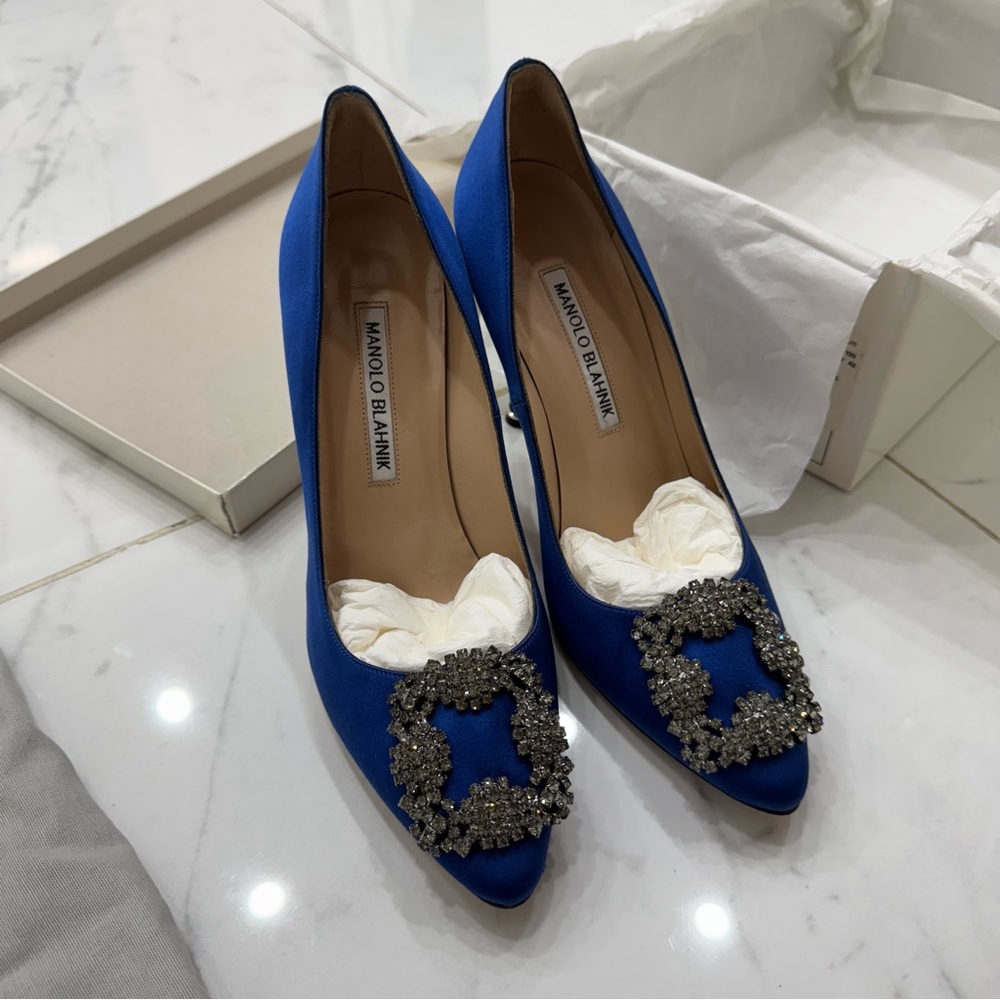 Manolo Blahnik 🩶 Hangisi Blue Satin 105 - Picture 3 of 11